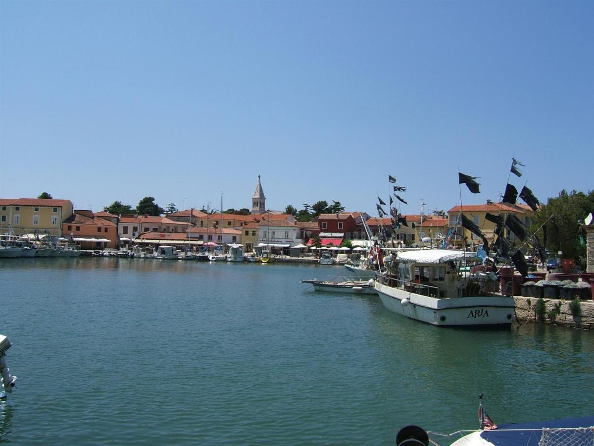 Tamaris, 600 M From The Beach Novigrad  Exterior photo